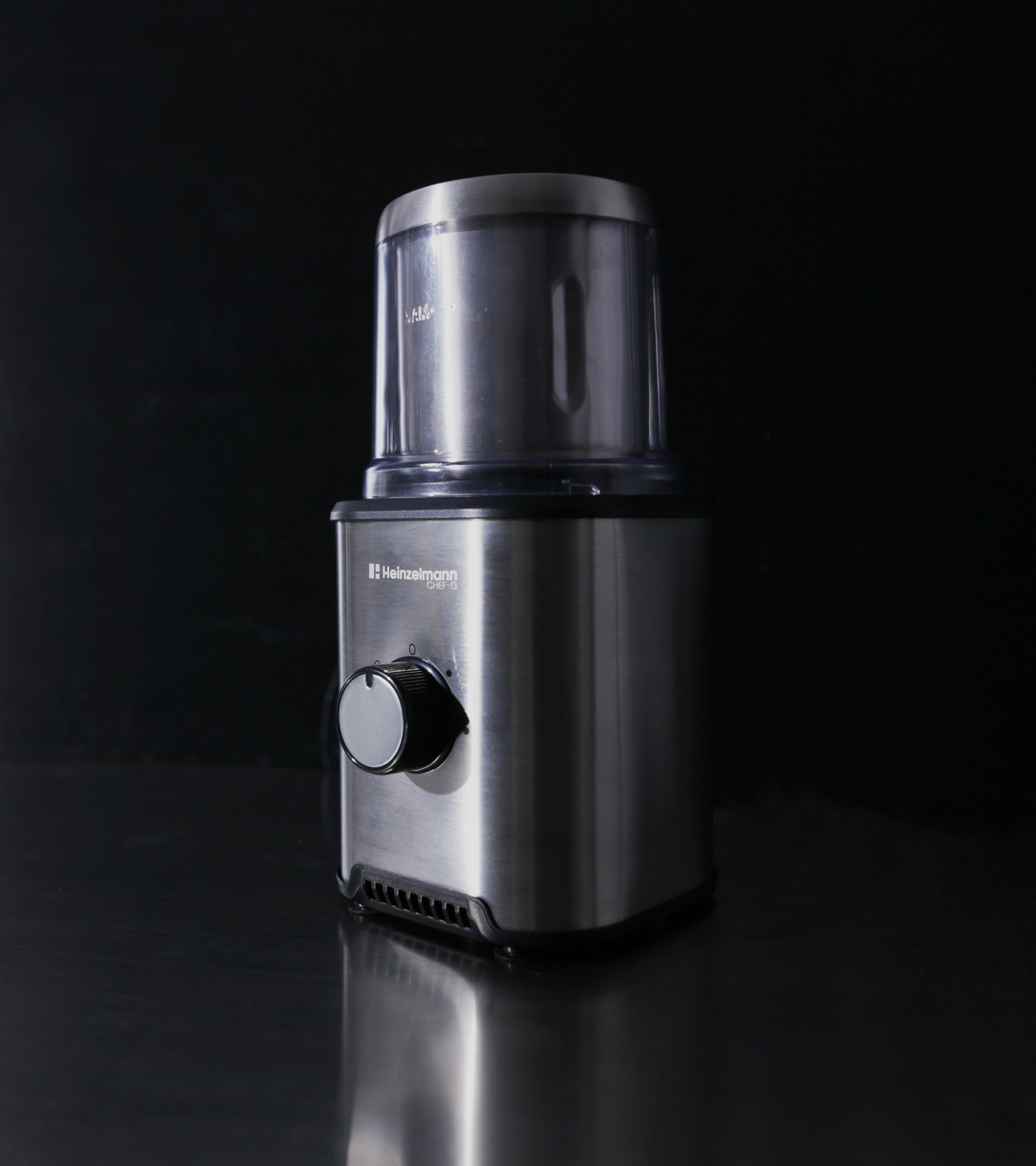 Der CHEF-G ist das am besten geeignete Gerät für die Verarbeitung kleinerer Mengen von Zutaten, um einen besonders feinen Mahlgrad zu erzielen